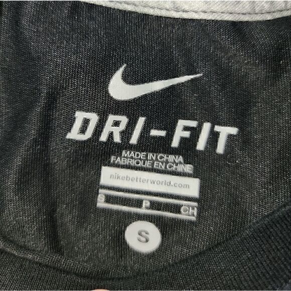 Nike Unisex T Shirt Size (T5) - Picture 6 of 8